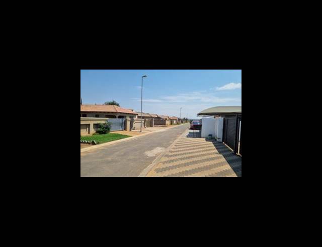 2 BEDROOM HOUSE FOR SALE IN WINDMILL PARK